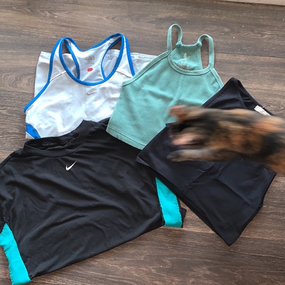 ❤️‍🔥 NikePro XS/M Workout Top Black & Turquoise ❤️‍🔥 - Picture 9 of 12